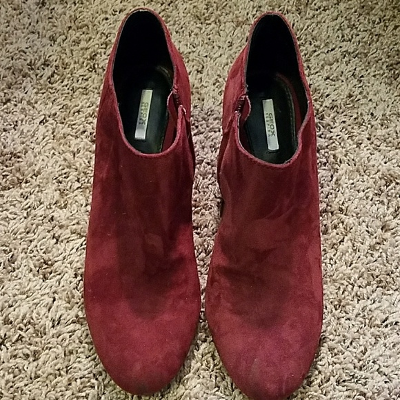 geox burgundy shoes